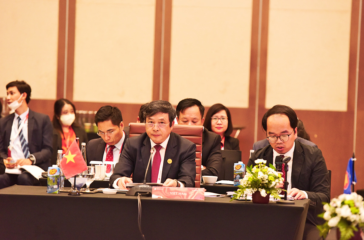 Thứ trưởng Bộ VHTTDL Việt Nam Đoàn Văn Việt phát biểu tại Hội nghị